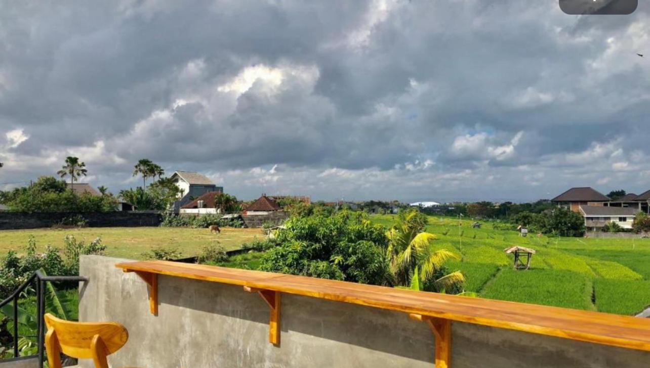 Kak Poleng Guesthouse Canggu  Luaran gambar